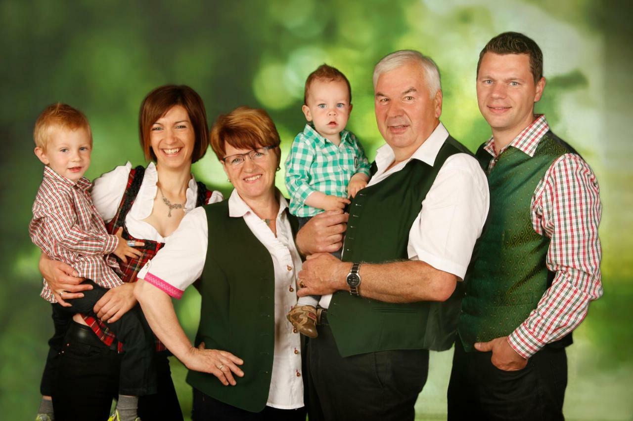 Weingut Stoff Bed and Breakfast Kitzeck im Sausal Buitenkant foto