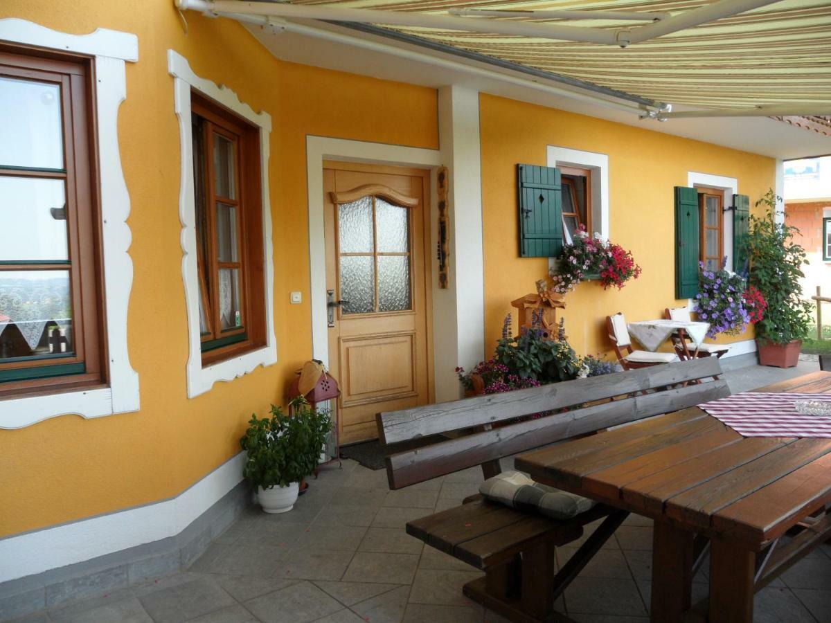 Weingut Stoff Bed and Breakfast Kitzeck im Sausal Buitenkant foto